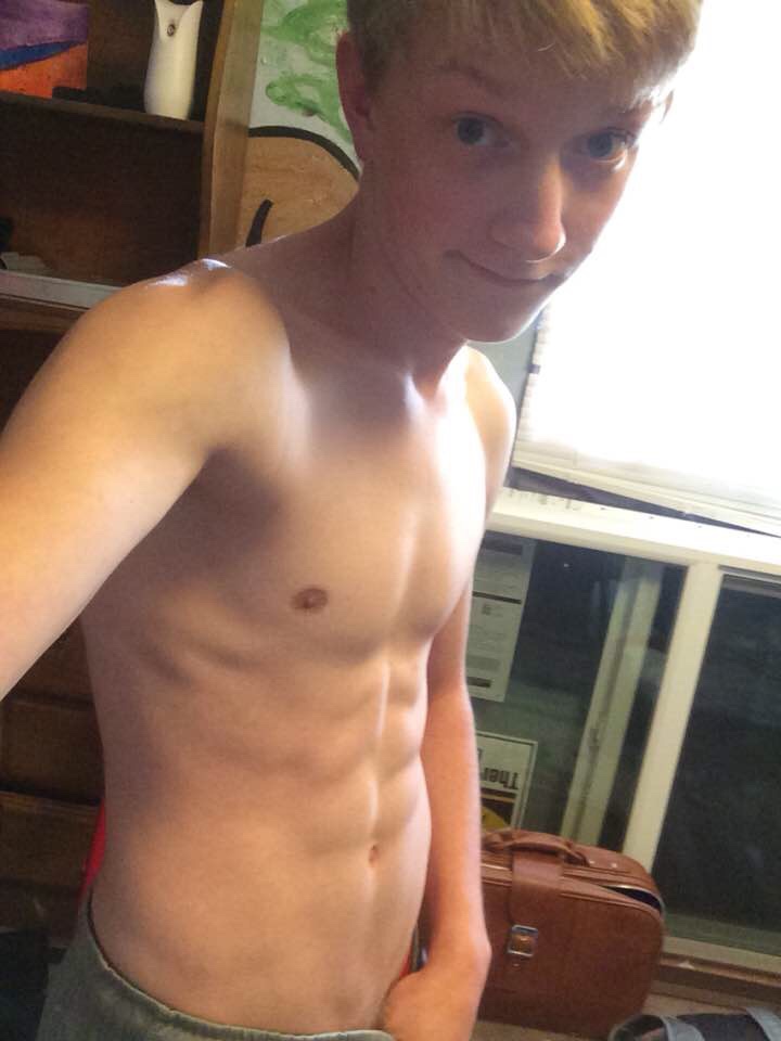 18 year old Blonde Gay Teen Self Pics